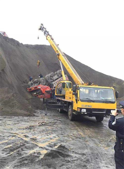 安达上犹道路救援